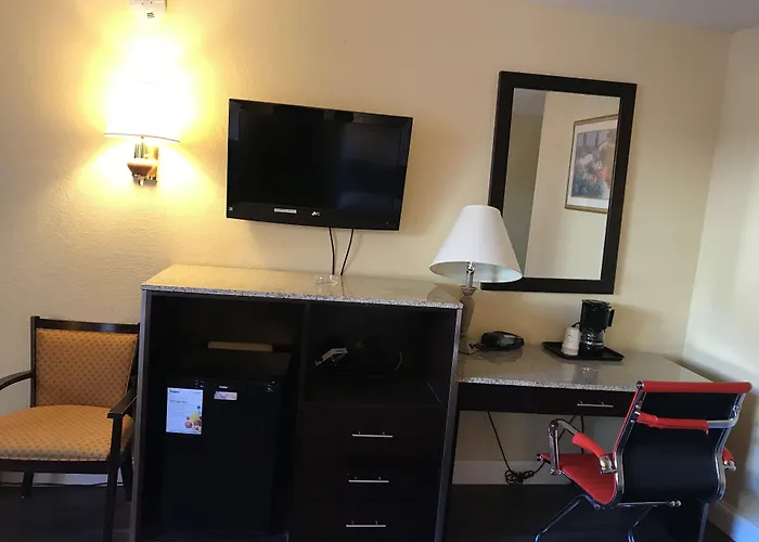 Atlantic Motor Inn Near Boardwalk
