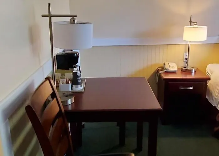 Comox Valley Inn & Suites