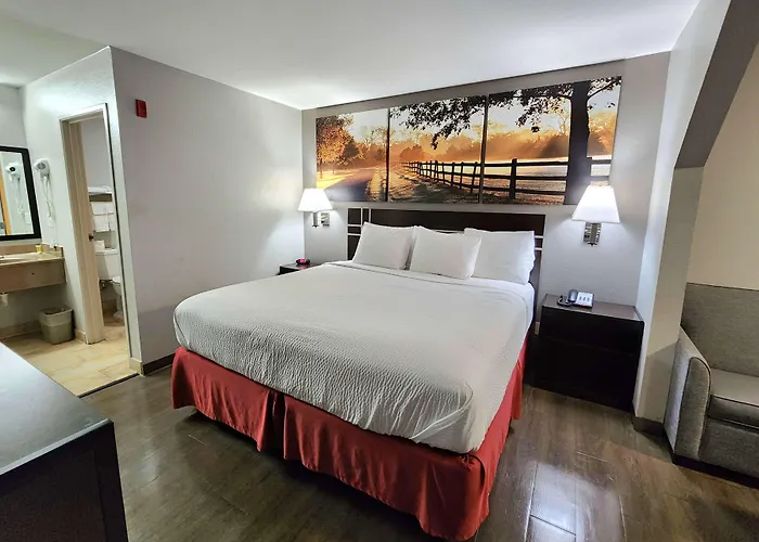 Days Inn By Wyndham Sulphur La