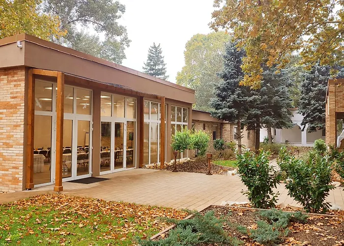 Öreg-tó Hotel és Rendezvénytér