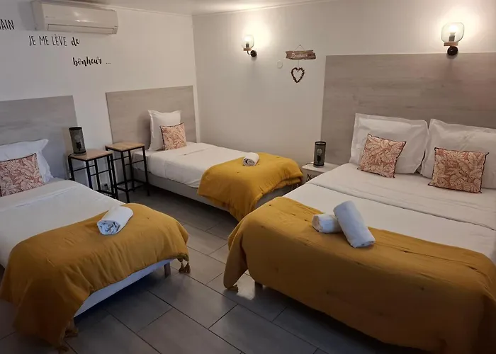 Hotel Le Medieval - Parking Inclus & Accueil Velo