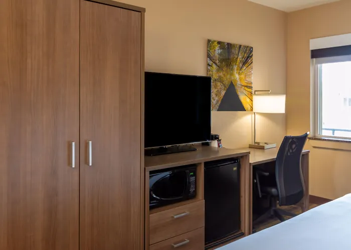 Boulder University Inn