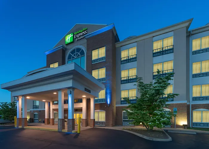 Holiday Inn Express Hotel & Suites Woodbridge By Ihg