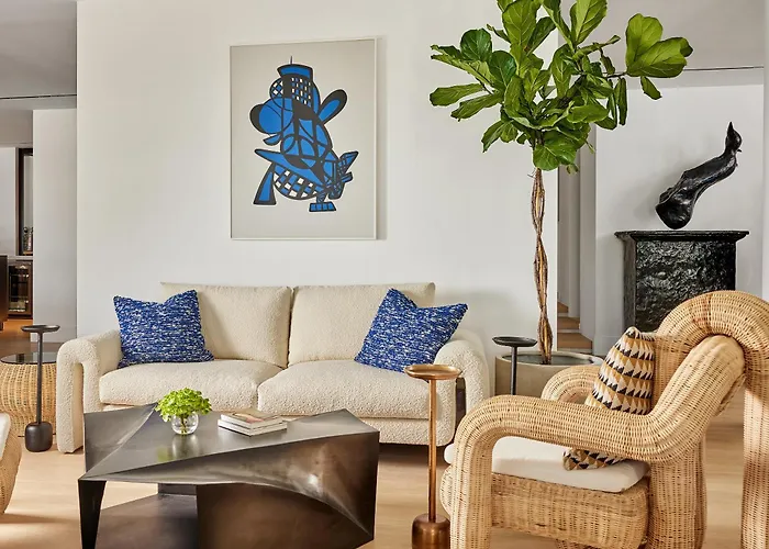 The Roc Club, A Hotel To Live