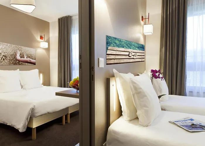 Comfort Triple Room Near Geneva