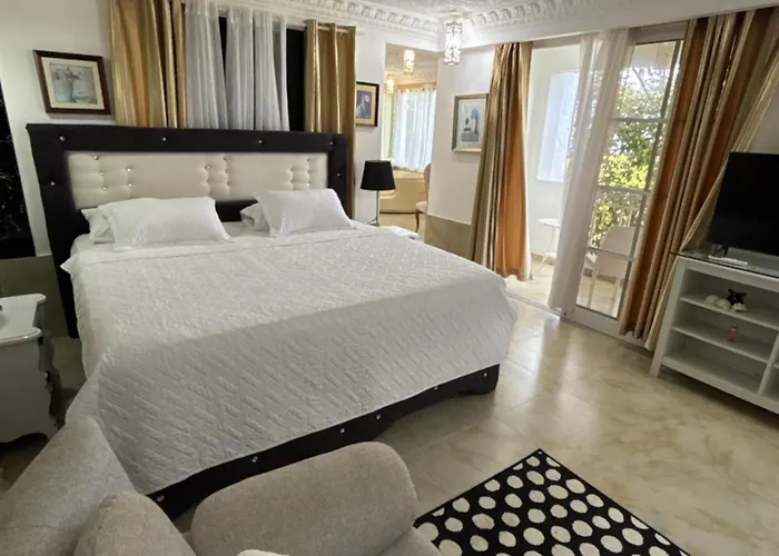 Hotel Daymond Blue Tropical Lodge