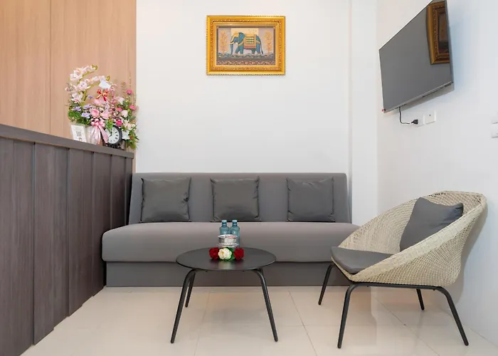 Thawalai Inn, Kata Beach