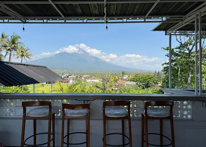 Amed Lili Hostel