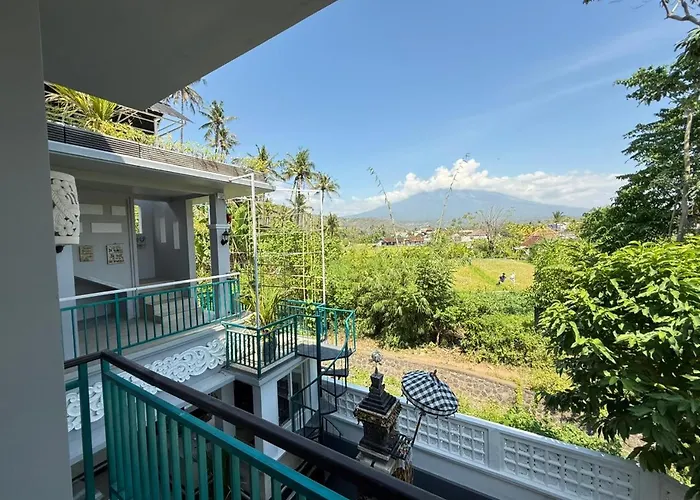 Amed Lili Hostel