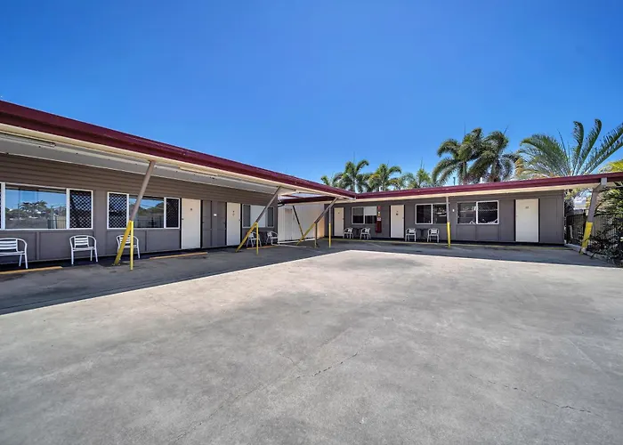 Pearly Shell Motel