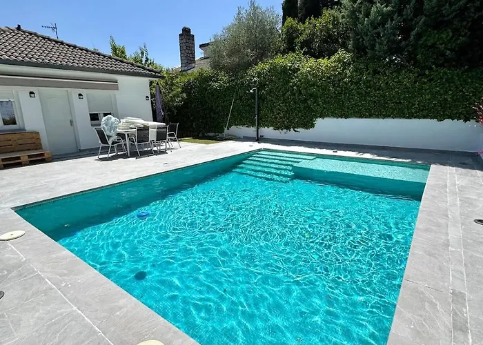 Villa Completa De Verano Con Piscina Privada Y Barbacoa