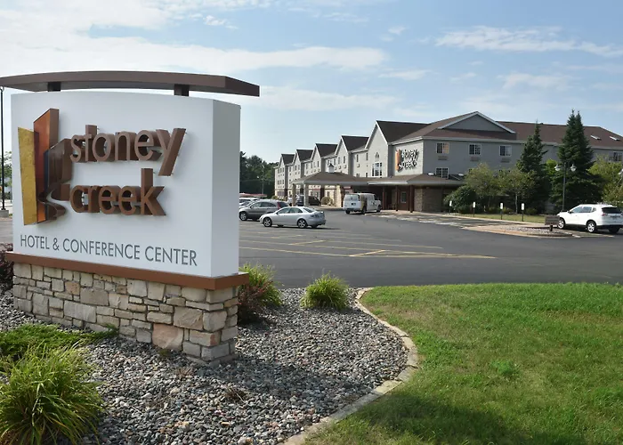Cedar Creek Hotel Wausau - Rothschild