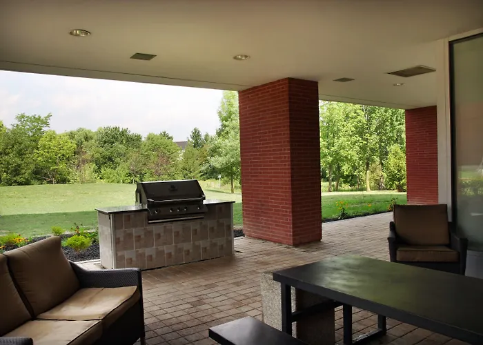 Residence & Conference Centre - Brampton