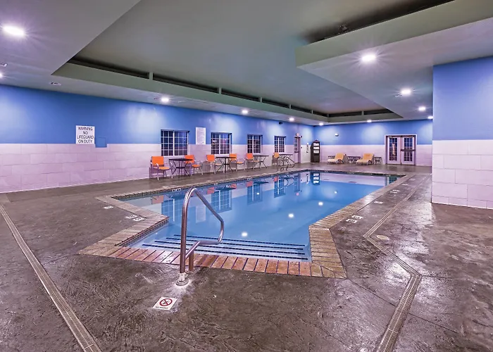 Holiday Inn Express Hotel And Suites Jenks By Ihg