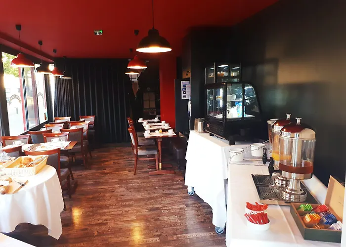 Le Paris Brest Hotel