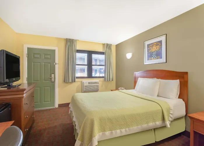 Days Inn By Wyndham Elmsford