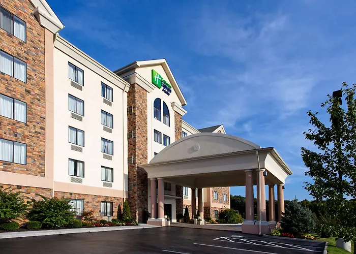 Holiday Inn Express Hotel & Suites Kingsport-Meadowview I-26 By Ihg