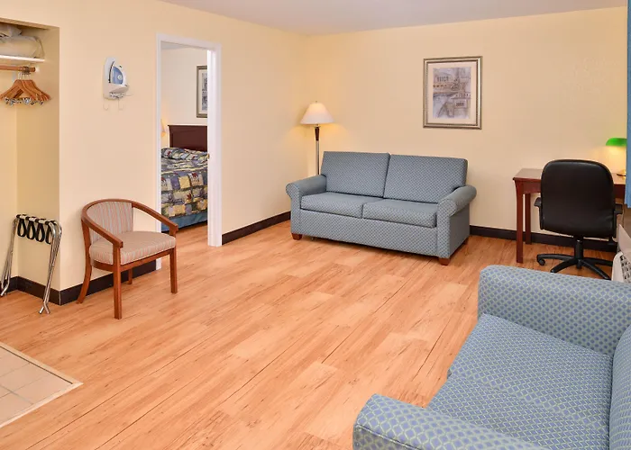 Tower Inn And Suites Of Guilford / Madison