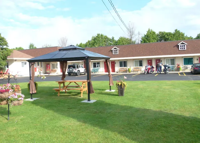 Country Squire Motel