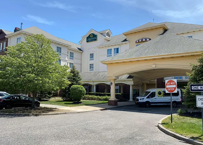 La Quinta By Wyndham Islip - Macarthur Airport