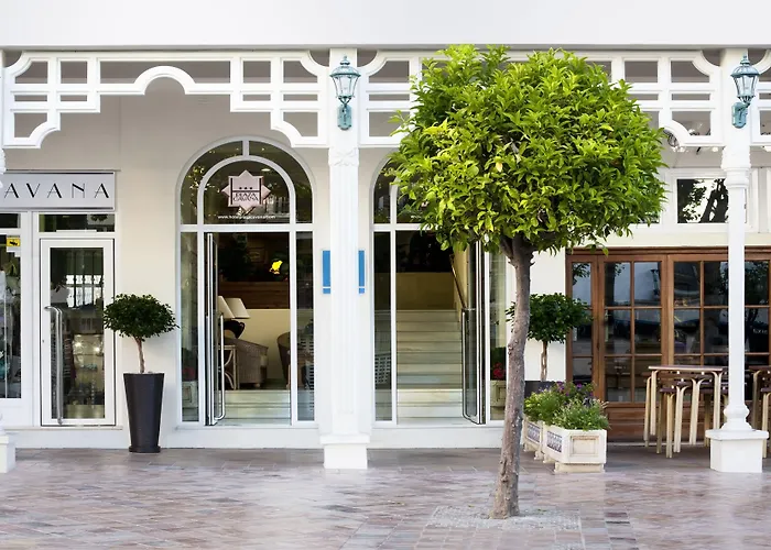 Hotel Plaza Cavana