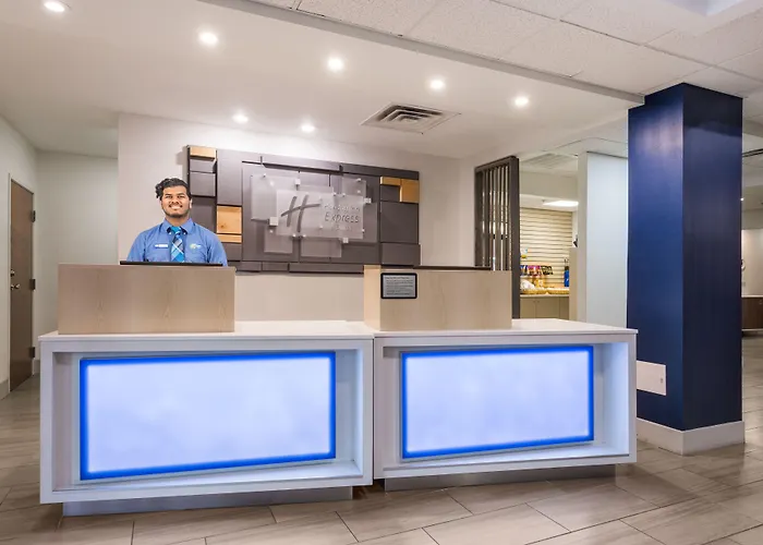 Holiday Inn Express And Suites - Petersburg - Fort Lee By Ihg