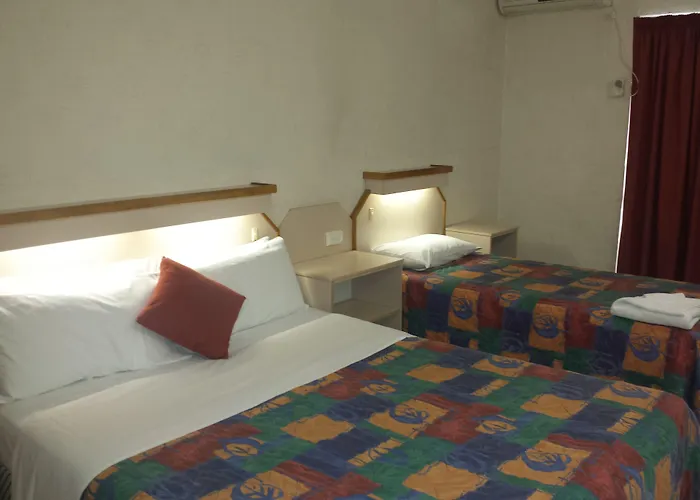 Mid City Motor Inn