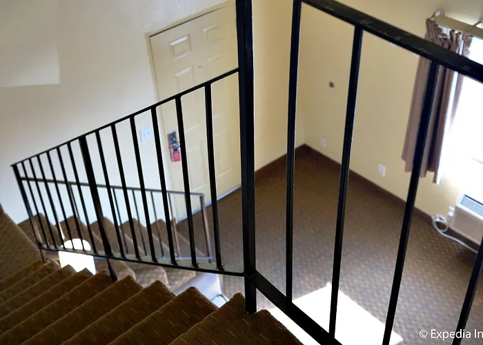 Key Inn And Suites