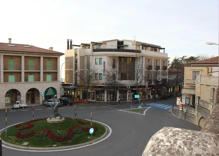 Hotel Joli