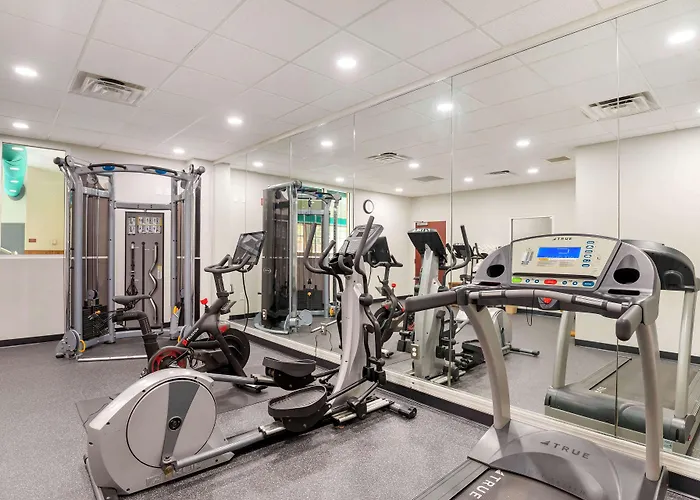Best Western Plus Crossroads Inn & Suites