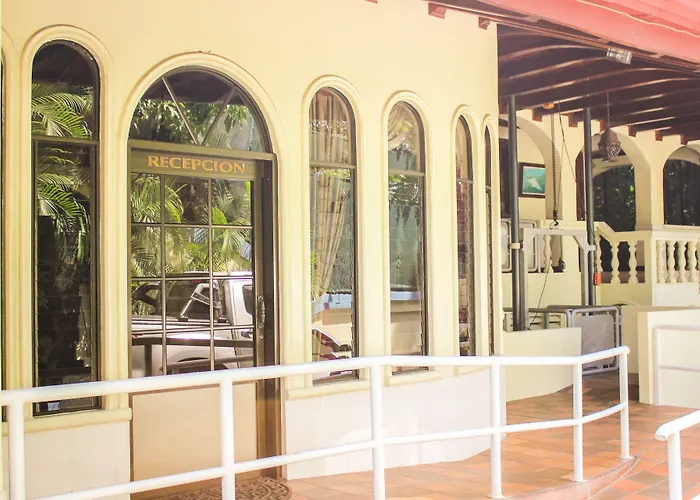 Hotel Villas Lirio