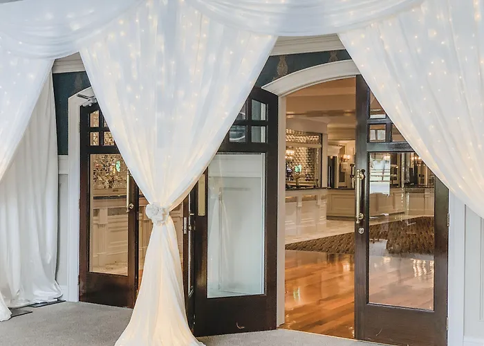 Mulroy Woods Hotel