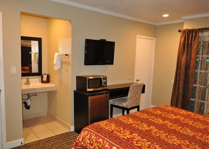 Santa Cruz Inn