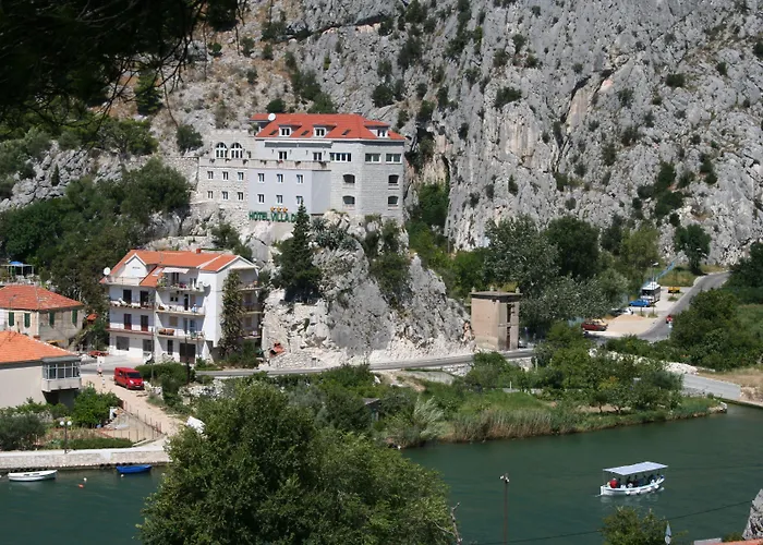 Hotel Villa Dvor (Adults Only)