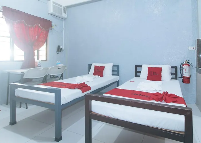 Reddoorz Plus Near Tambo Paranaque