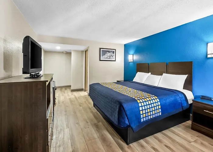 Red Carpet Inn And Suites