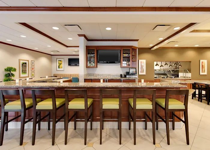 Hilton Garden Inn Naperville/Warrenville