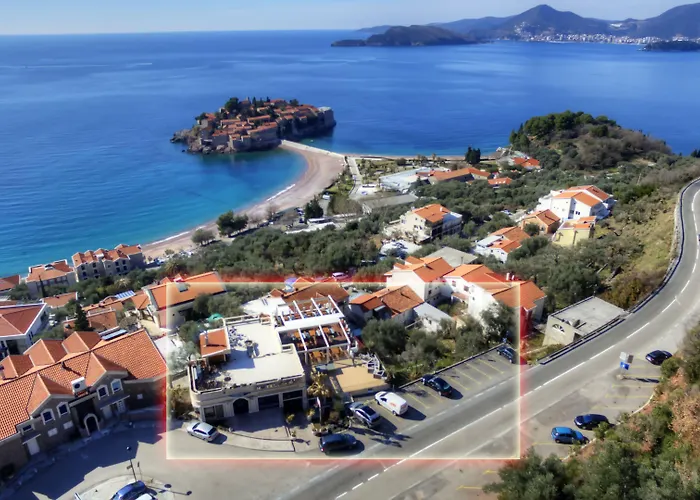 Hotel Adrovic