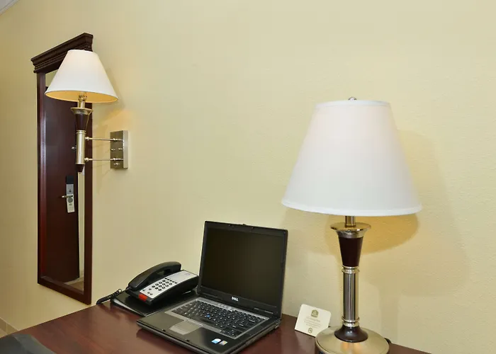 Best Western Lone Star Inn