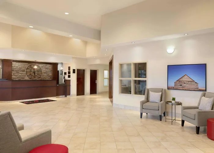 Ramada By Wyndham Drayton Valley
