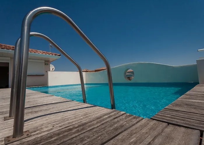 Hotel Grand Cap Rooftop Pool