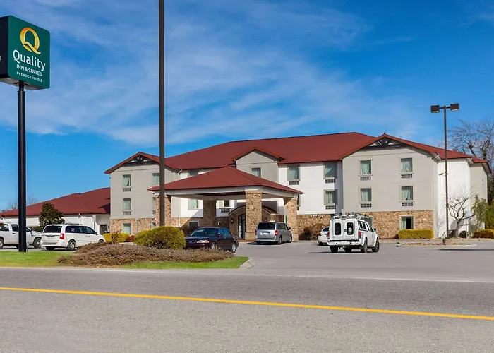 Quality Inn & Suites Monterey I-40