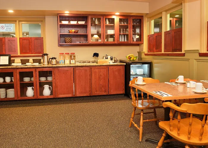 Slemon Park Hotel & Conference Centre