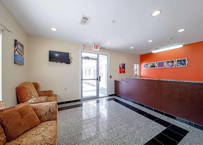 Motel 6-Rhome, Tx