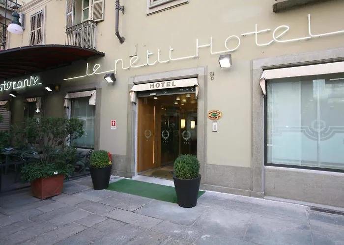 Le Petit Hotel