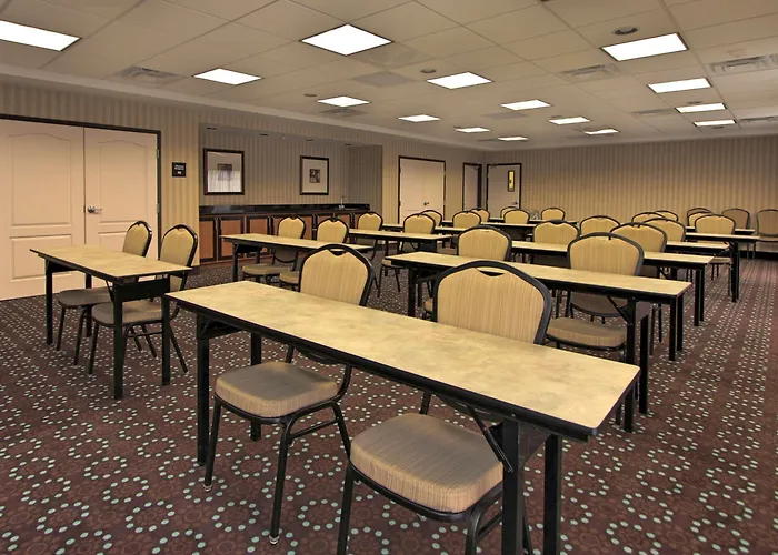 Hampton Inn Defiance