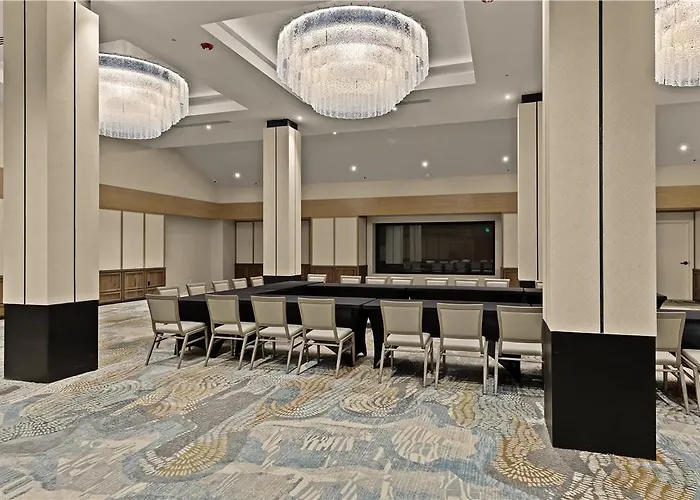 Hotel De Novo Springdale Tapestry Collection By Hilton