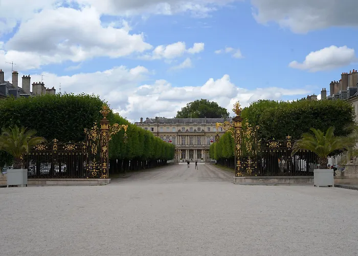 Hotel Litteraire Stendhal Et Spa