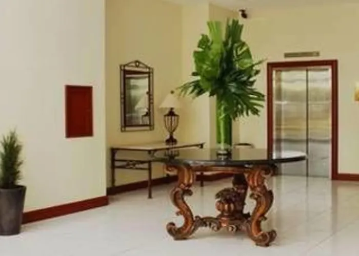 Plaza Hotel And Suites