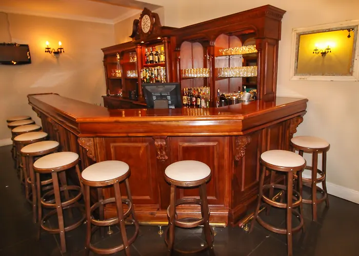 The Victorian 1906 Hotel